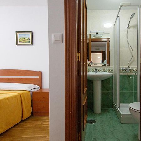 Yani'S Hospedaje Pension 1 Estrella Arriondas Dış mekan fotoğraf