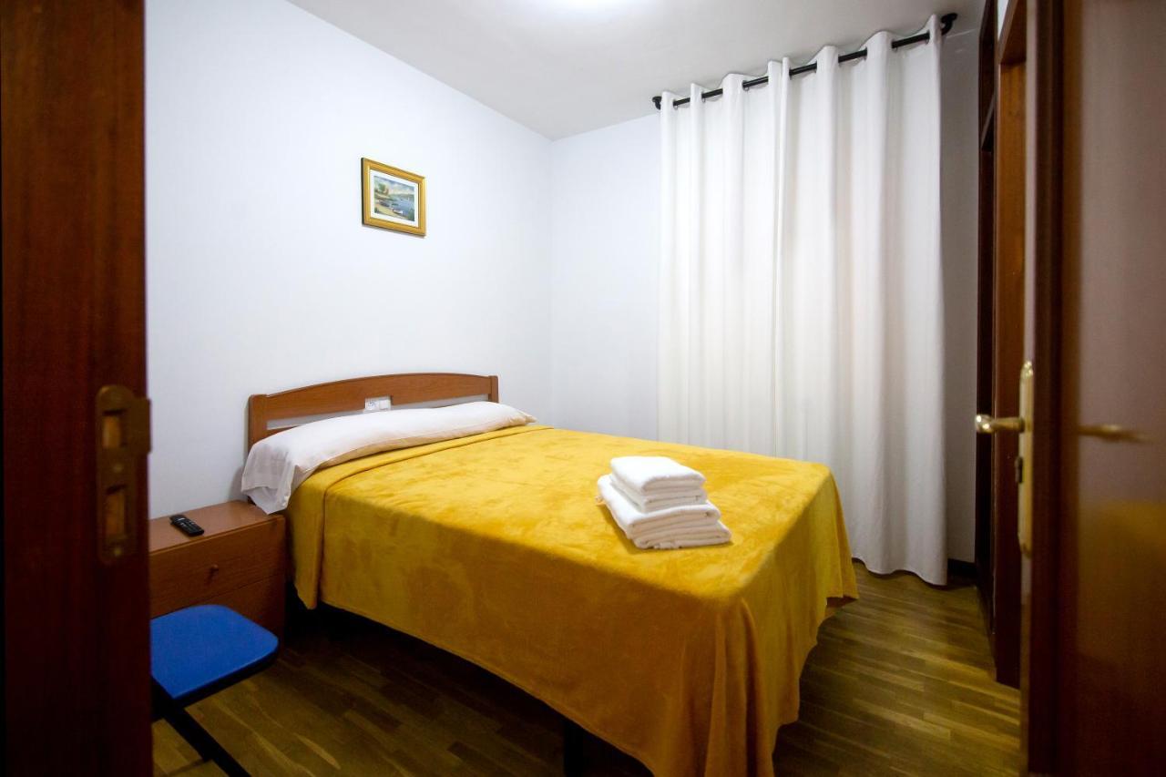 Yani'S Hospedaje Pension 1 Estrella Arriondas Dış mekan fotoğraf