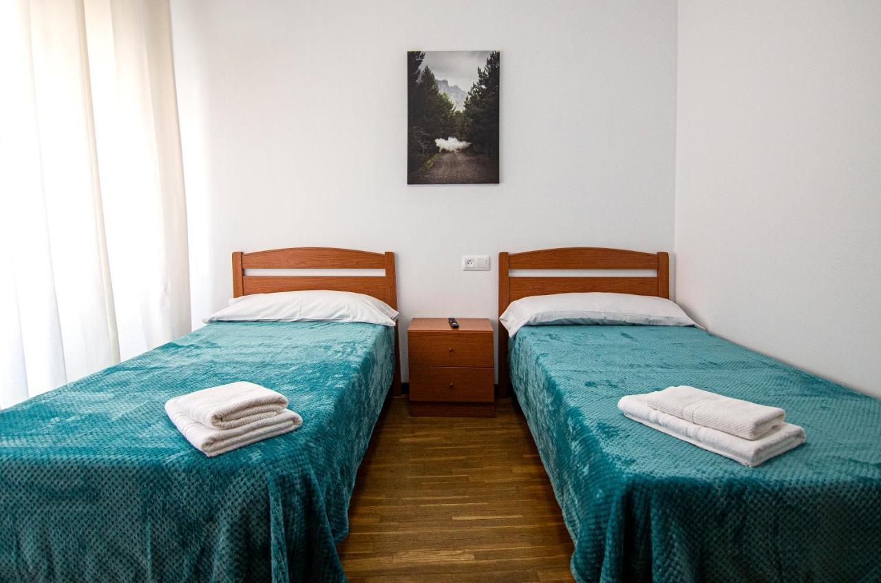 Yani'S Hospedaje Pension 1 Estrella Arriondas Dış mekan fotoğraf