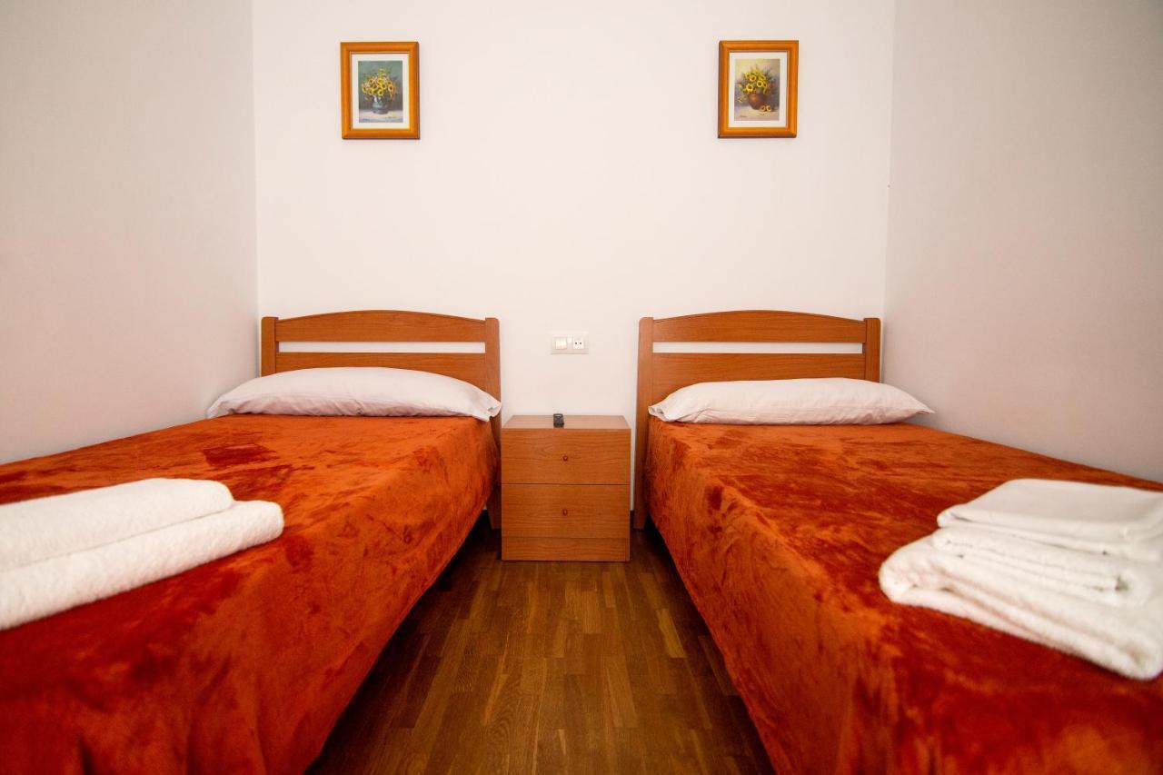Yani'S Hospedaje Pension 1 Estrella Arriondas Dış mekan fotoğraf