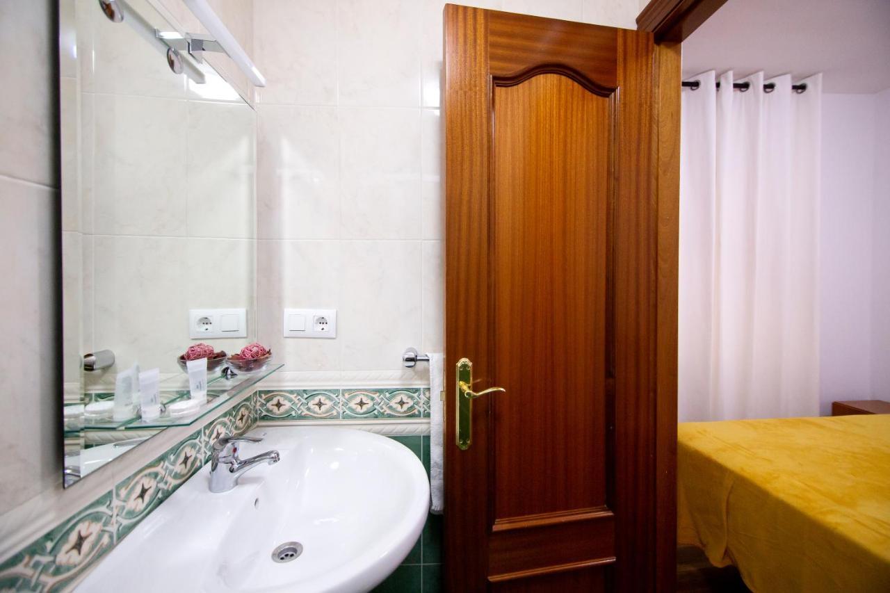 Yani'S Hospedaje Pension 1 Estrella Arriondas Dış mekan fotoğraf