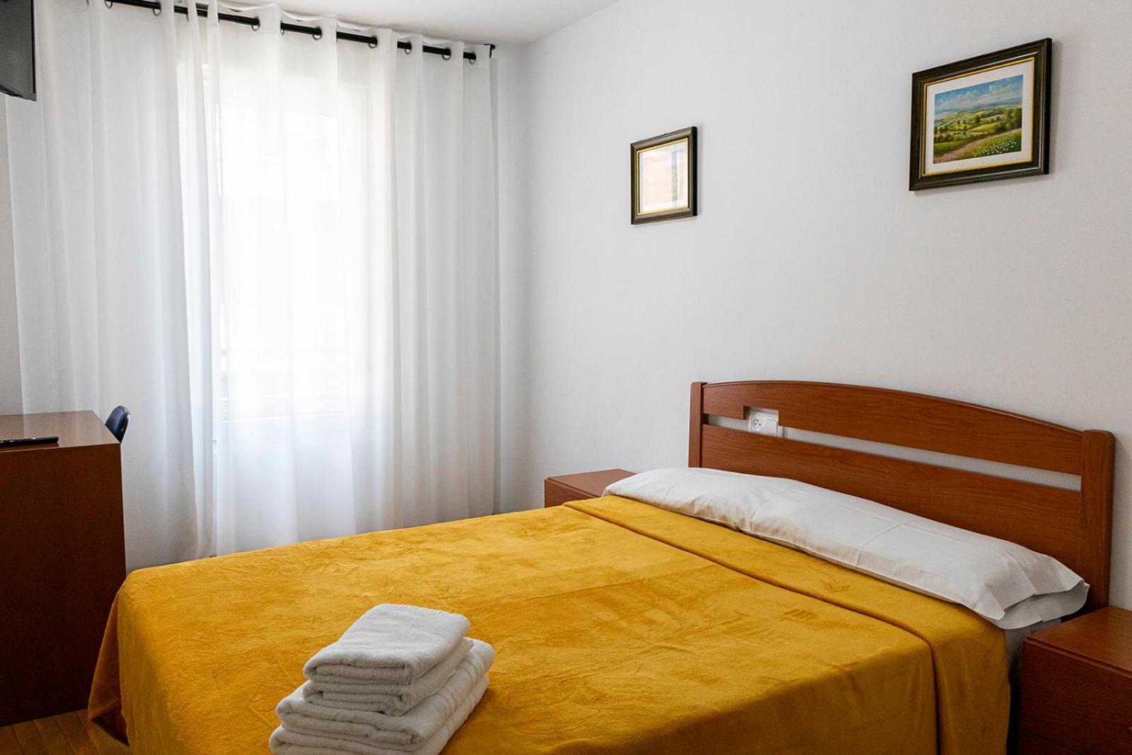 Yani'S Hospedaje Pension 1 Estrella Arriondas Dış mekan fotoğraf